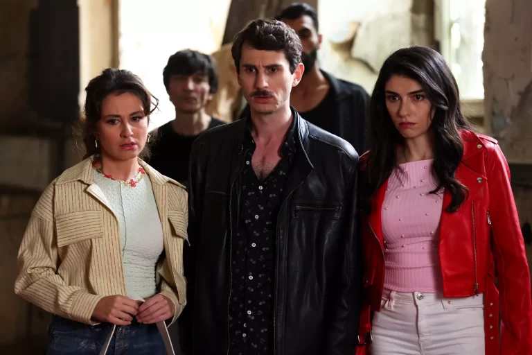 مسلسل حبات اللؤلؤ الحلقة 13