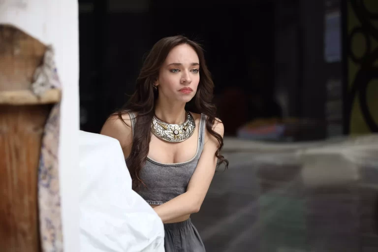 مسلسل الكذبة التركي الحلقة 2 مترجمة